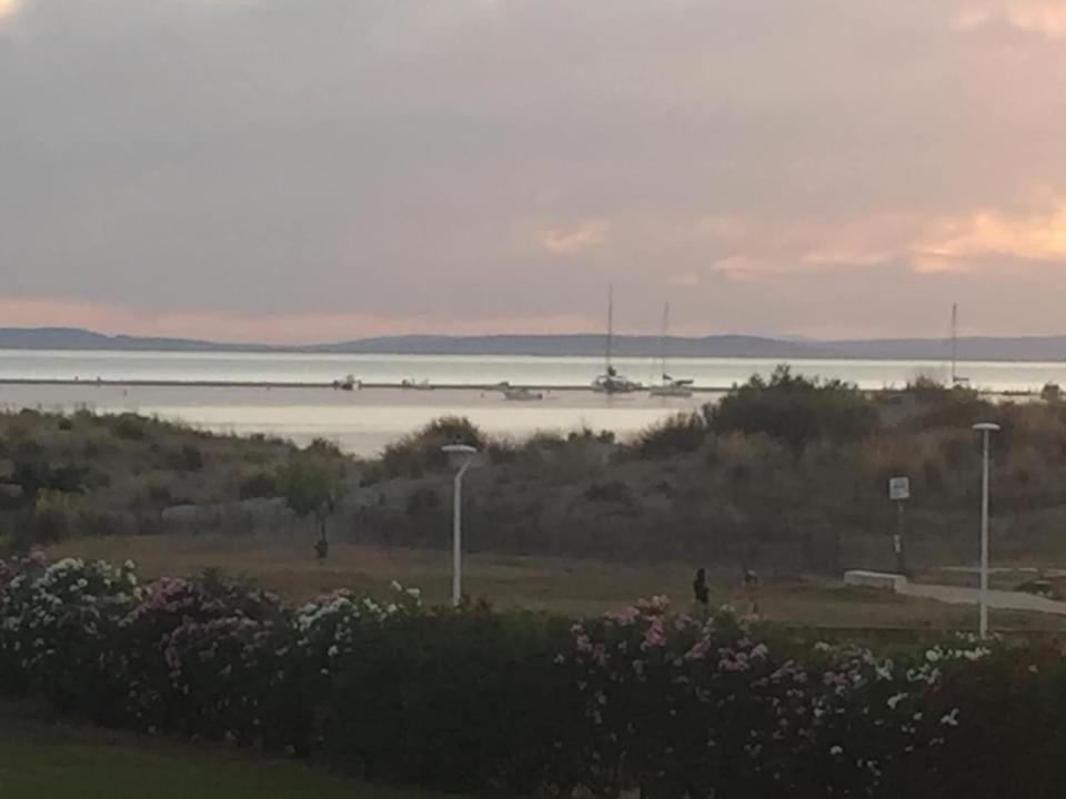 Port Camargue Studio Vue Mer 勒格罗-迪鲁瓦 外观 照片